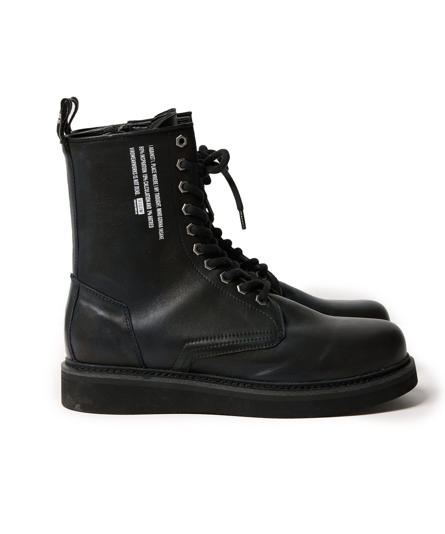 Dignified militaria boots